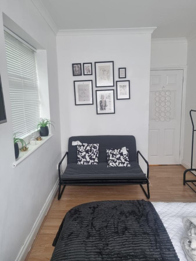 Manhattan Studio Flat Northbridge Services Londra